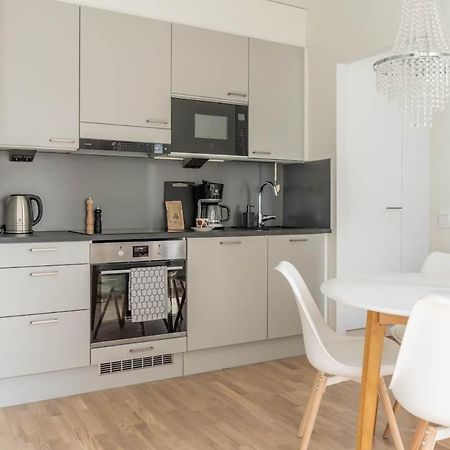 Cozy Apartment Right Next To Metro Station Espoo Ngoại thất bức ảnh