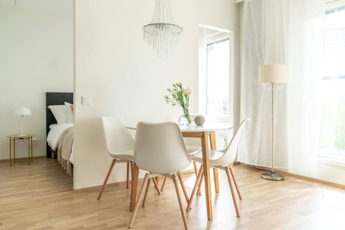 Cozy Apartment Right Next To Metro Station Espoo Ngoại thất bức ảnh