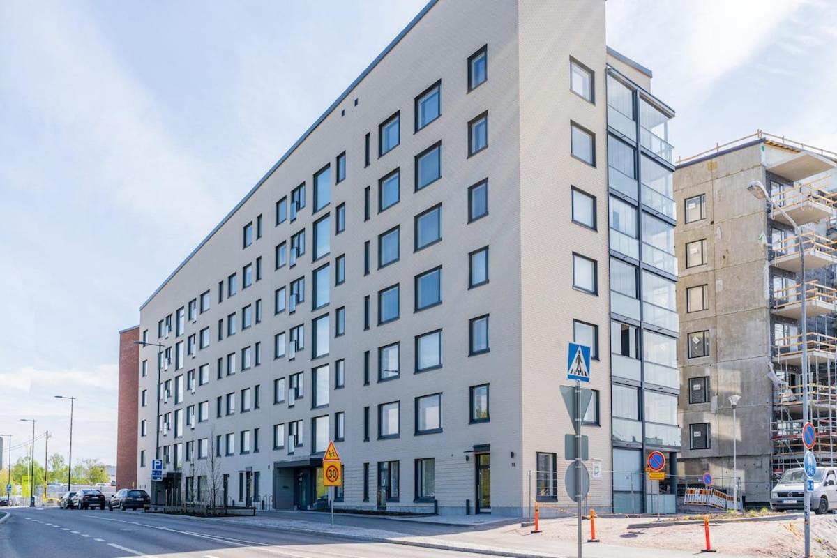 Cozy Apartment Right Next To Metro Station Espoo Ngoại thất bức ảnh